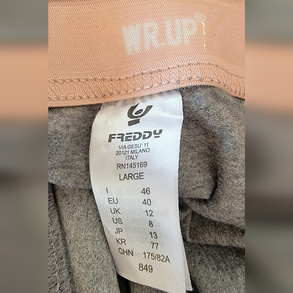 Freddy Wr. Up Pants by Livify - Picture 2 of 3